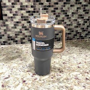 STANLEY - ADVENTURE QUENCHER TRAVEL TUMBLER | 40 OZ color = coal